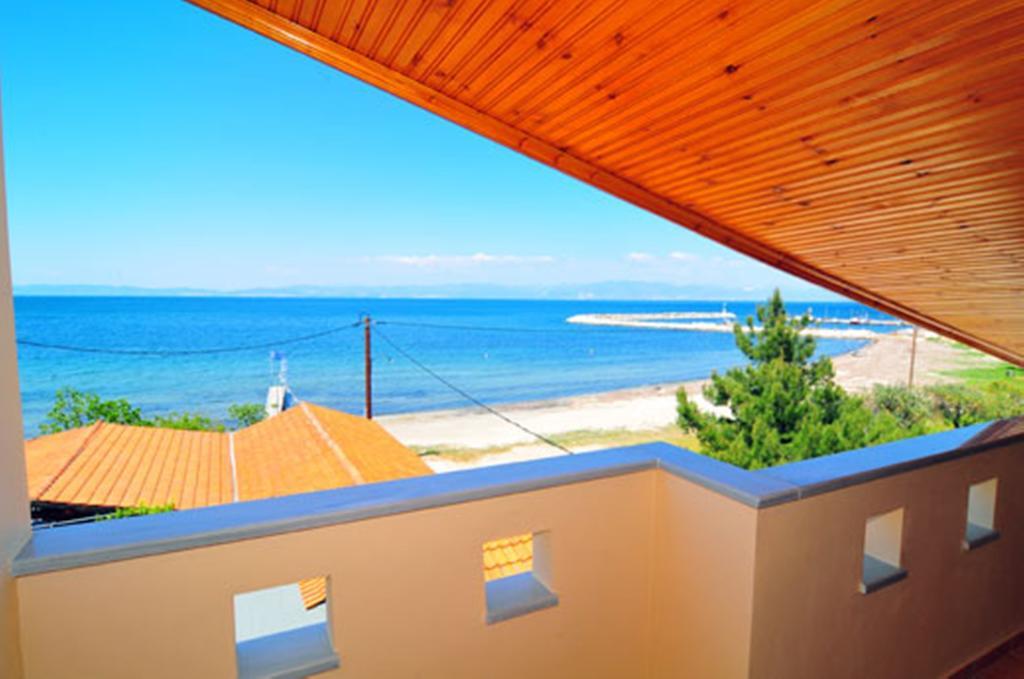 Sikoudis Gorgona Beach Skala Rachoni  Exteriör bild